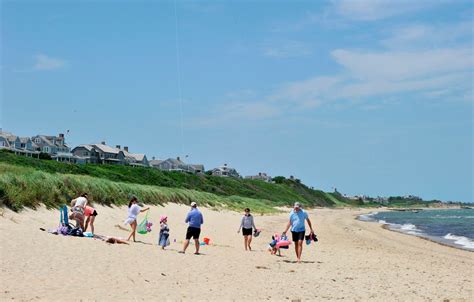 Sex Educator Campaigns For Nantucket Beaches To Become Topless Crumpe