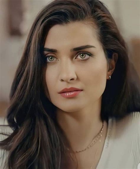 Turkish Beautiful Actress Tuba Buyukustun💖💖 In 2021 Tuba Büyüküstün