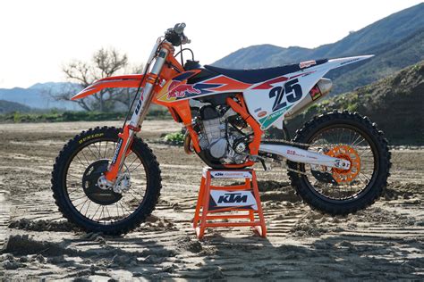 ktm  sx  factory edition reviews comparisons specs motocross dirt bike bikes