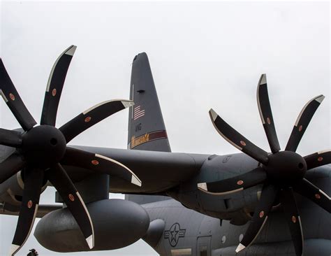 airlift wing welcomes   bladed propeller