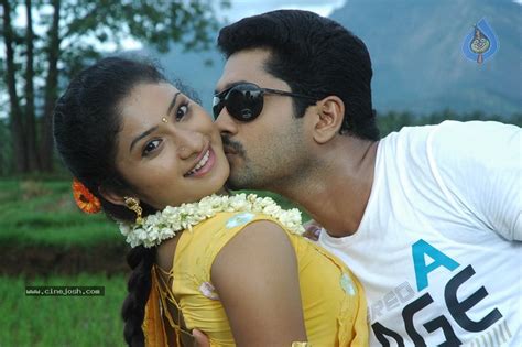 konjum mainakkale tamil movie spicy stills photo 12 of 45