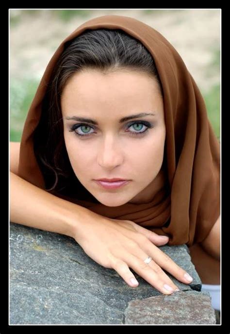 top 10 most beautiful eyes facebook beautiful american germany and indonesian women