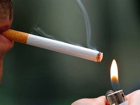 tabaquismo envejece el cerebro más rápidamente