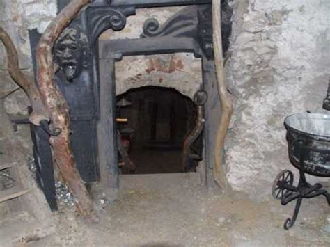 gate  hell  houska castle mcgees ghost tours  prague prague guided walking tours