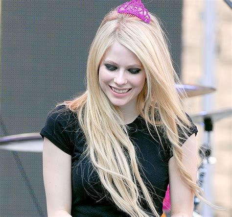 avril lavigne blonde canada canadian cute image 145093 on