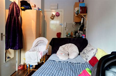 heartbreaking pictures show desperate bedrooms  britains children forced  sleep mirror