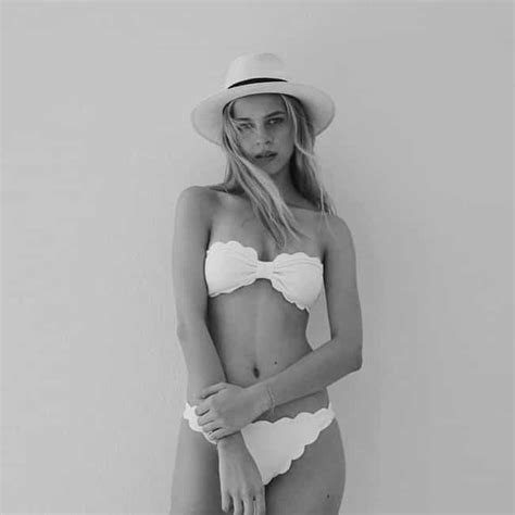 The Hottest Nicola Peltz Bikini Pictures Viraluck