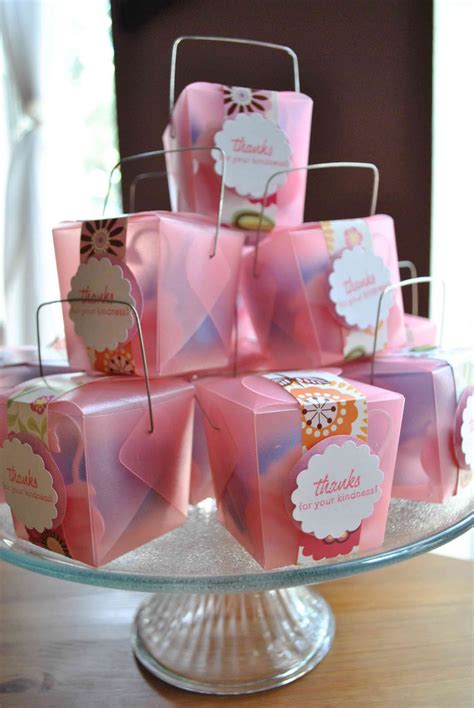 ideas  baby shower favor gift home family style