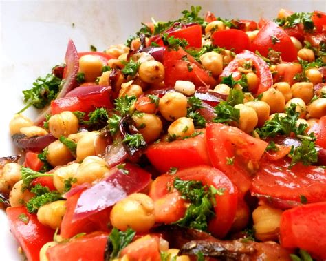 kichererbsen salat mit tomaten und petersilie carl tode goettingen