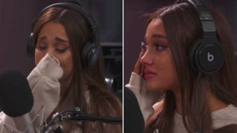 Ariana Grande Breaks Down In Tears As She Speaks About Manchester