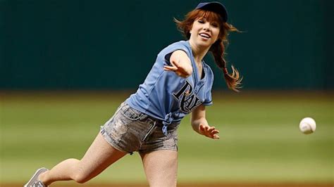 see carly rae jepsen s worst first pitch ever abc news