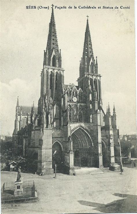 sees facade de la cathedrale carte postale ancienne  vue dhier