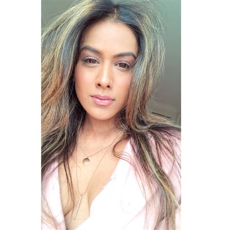 Nia Sharma Hot And Sexy Wallpapers And 1080p Hd Images