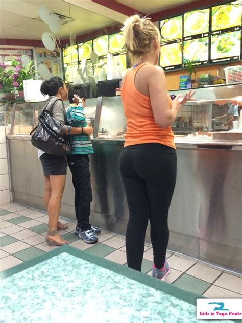 creep shot lunch time booty girls in yoga pants