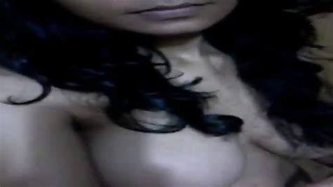 une indienne amateur avec des gros seins naturels porndroids