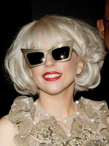 Lady Gaga S Platinum Blonde Full Bodied Bob One Of The Only Lady