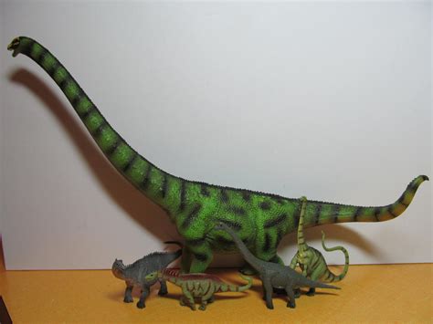 march   titans  sauropods