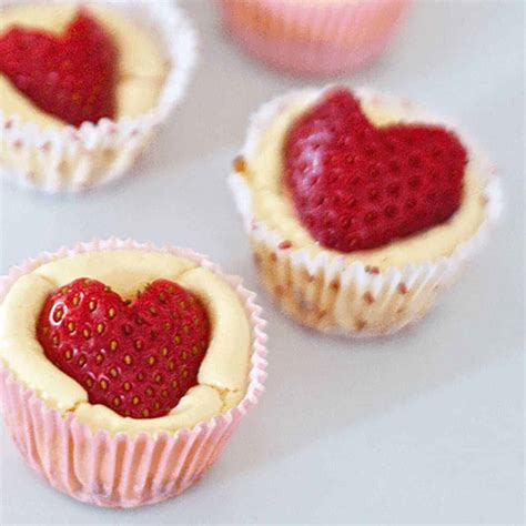 Strawberry Heart Mini Cheesecakes The Happier Homemaker