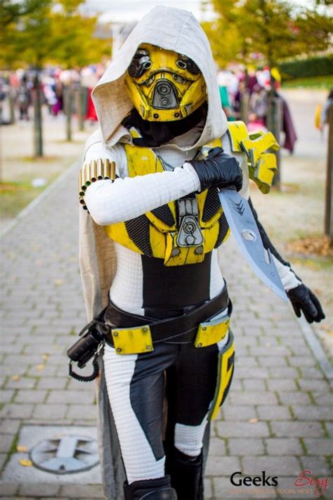 awesome hunter destiny mcm london comic con 2014 gaming cosplay