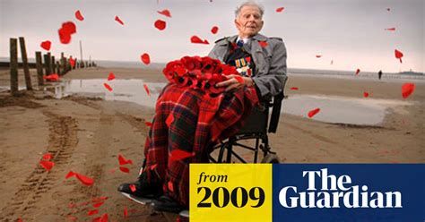 harry patch   survivor    world war trenches  buried today world news