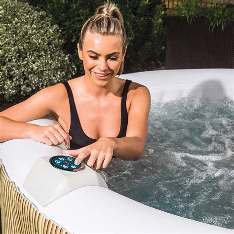 Cleverspa Bondi Inflatable 6 Person Hot Tub Cleverspa