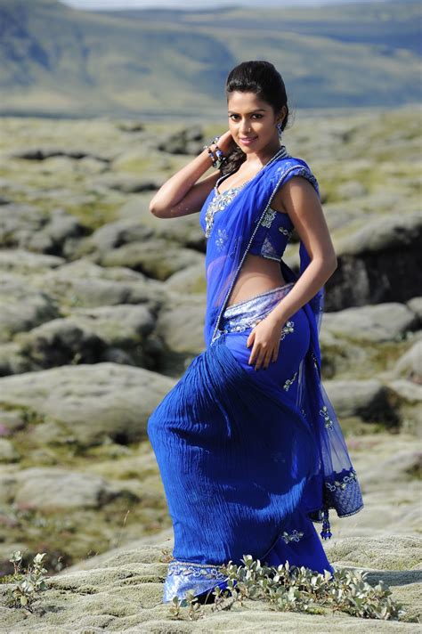actress amala paul latest saree hd images in telugu movie naayak beautiful indian actress cute