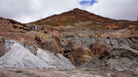 las piedras cantan mineros en el cerro rico de potosi