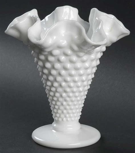 Fenton Hobnail Milk Glass 6 Double Crimped Vase 6805871 Ebay