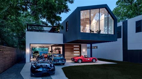 Matt Fajkus Designs Asymmetric Austin Residence For Vintage Car Lover