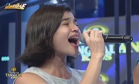 anne curtis gets standing ovation for ‘alone performance