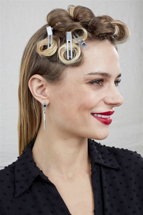 pin curls follow this easy tutorial to nail this style