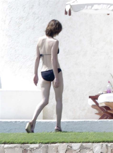celebrity bikini bodies milla jovovich