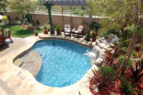 cocktail pool design ideas  small outdoor spaces   backyard pool designs small