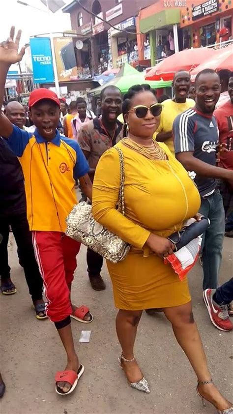 Finally Woman Whose Very Huge Boobs Caused Commotion In Lagos Speaks