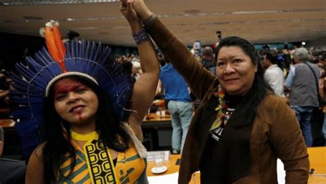 Indigenous Women Lead Fight For Land Rights In Brazil News Telesur