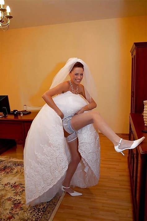 russian wedding bride and bridesmaids in stockings 90 pics