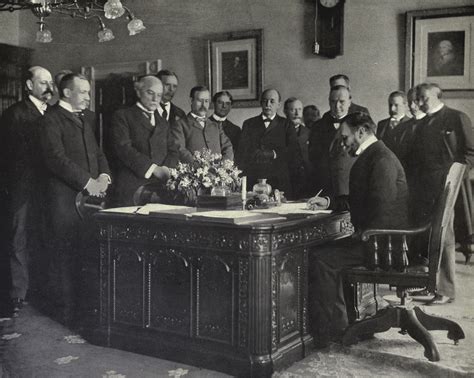 diciembre  se firma el tratado de paris  da por acabada la guerra hispano