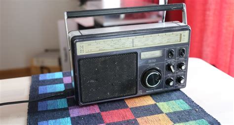 analog radio sounds