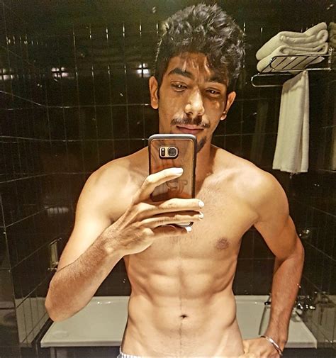 These 10 Cricketers Six Pack Abs Will Give You Fitness Goals