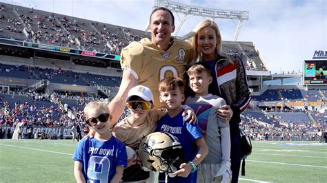 drew brees wife apologizes for qb s flag comments we are the problem