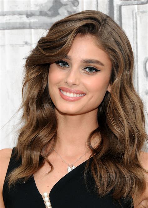 Can T Get Enough Of Taylor Hill S Winged Cat Eye Perfect Waves And