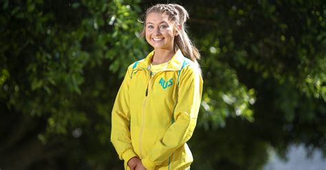 Jessica Hull Sets New Australian Record Illawarra Mercury
