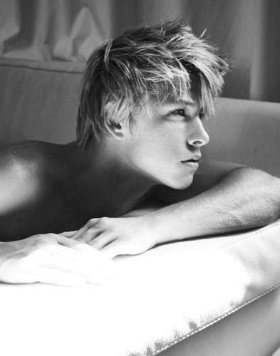 Maleboxx Totally Awesome Mitch Hewer