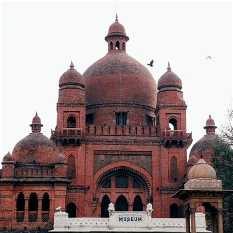 nostalgic pakistani islamic art museum lahore pakistan