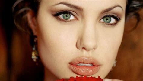 top 10 most beautiful eyes in the world 2018 world s top most