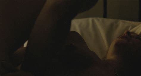naked gillian anderson in closure