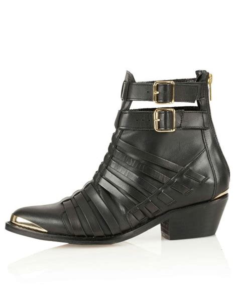 pair   edgy ankle boots  carry   spring stylecaster