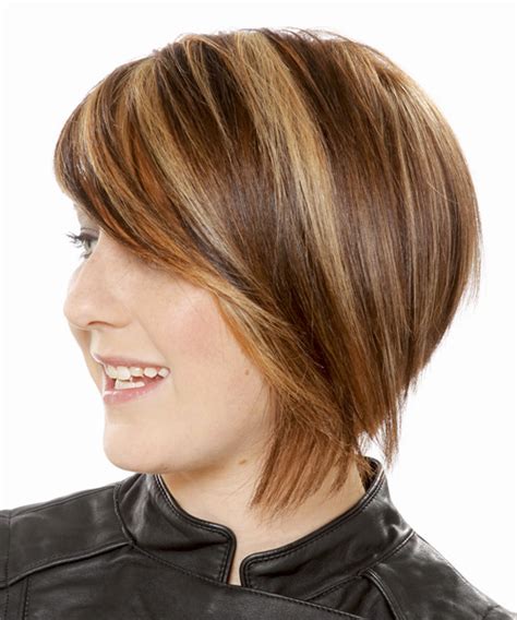 Short Straight Caramel Brunette Hairstyle With Side Swept