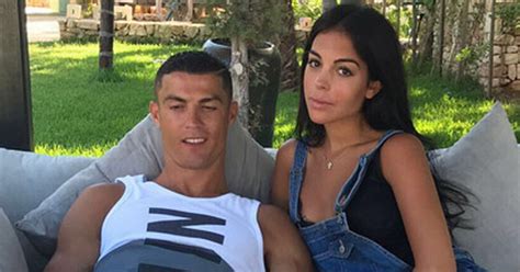 Cristiano Ronaldo Reveals Girlfriend Is Pregnant With His