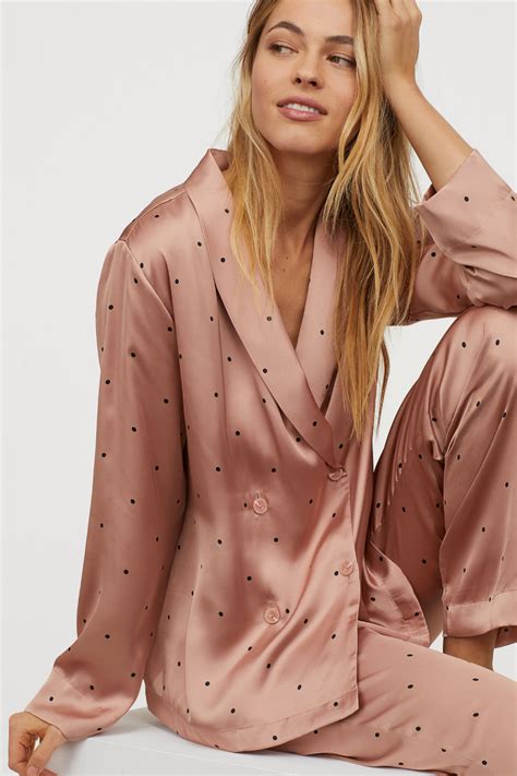 pijama de saten rosa empolvadolunares mujer hm es pink silk pajamas silk pajama set